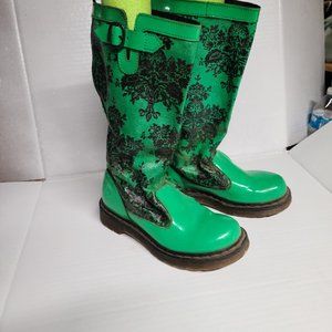 Doc Martins size 6 us Nellie style rain boots in green with minimal wear